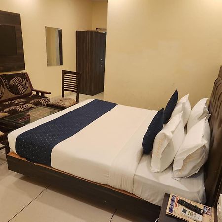 Hotel Aerotech Near Delhi Airport New Delhi Exterior photo