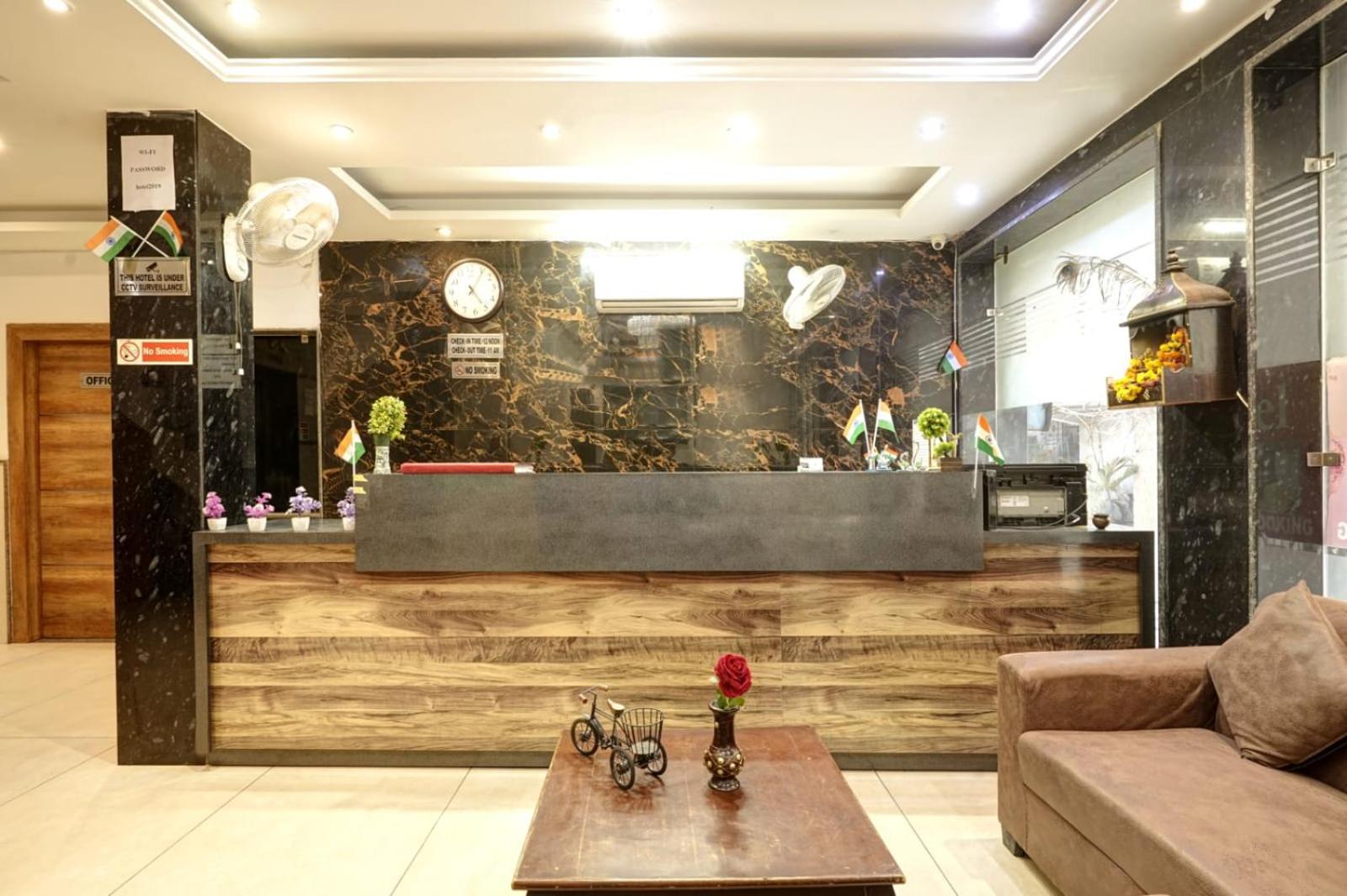 Hotel Aerotech Near Delhi Airport New Delhi Exterior photo